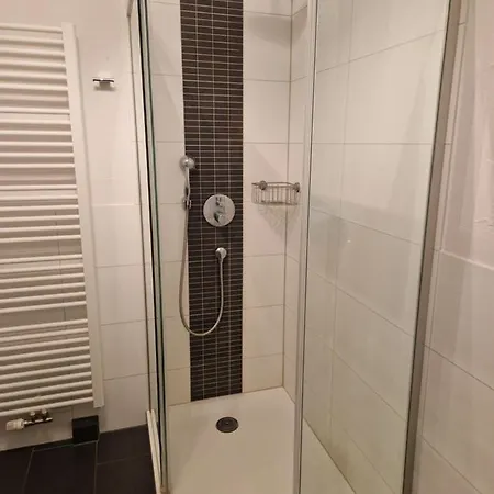 公寓 Wohnen Auf Zeit *